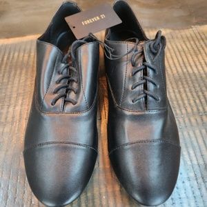 Black Laced Oxford Style Flats (Faux Leather)